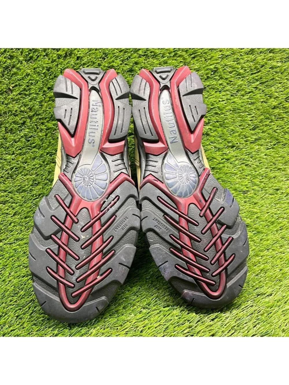 Nautilus N1392 Mens Size 10.5E Brown Black Athletic Steel Toe Safety Work Shoes